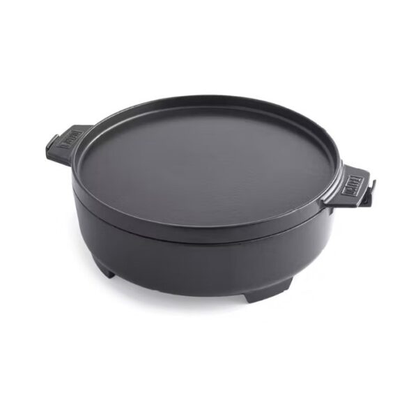 dettaglio cocotte Weber in ghisa